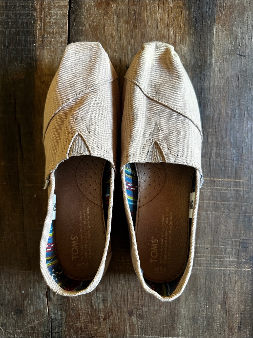 Beige colored Tom’s 7.5